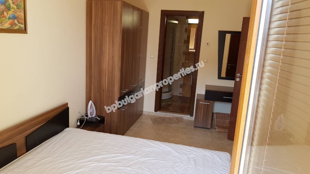 Меблированная трехкомнатная квартира близко к пляжу на продажу в курорте Равда