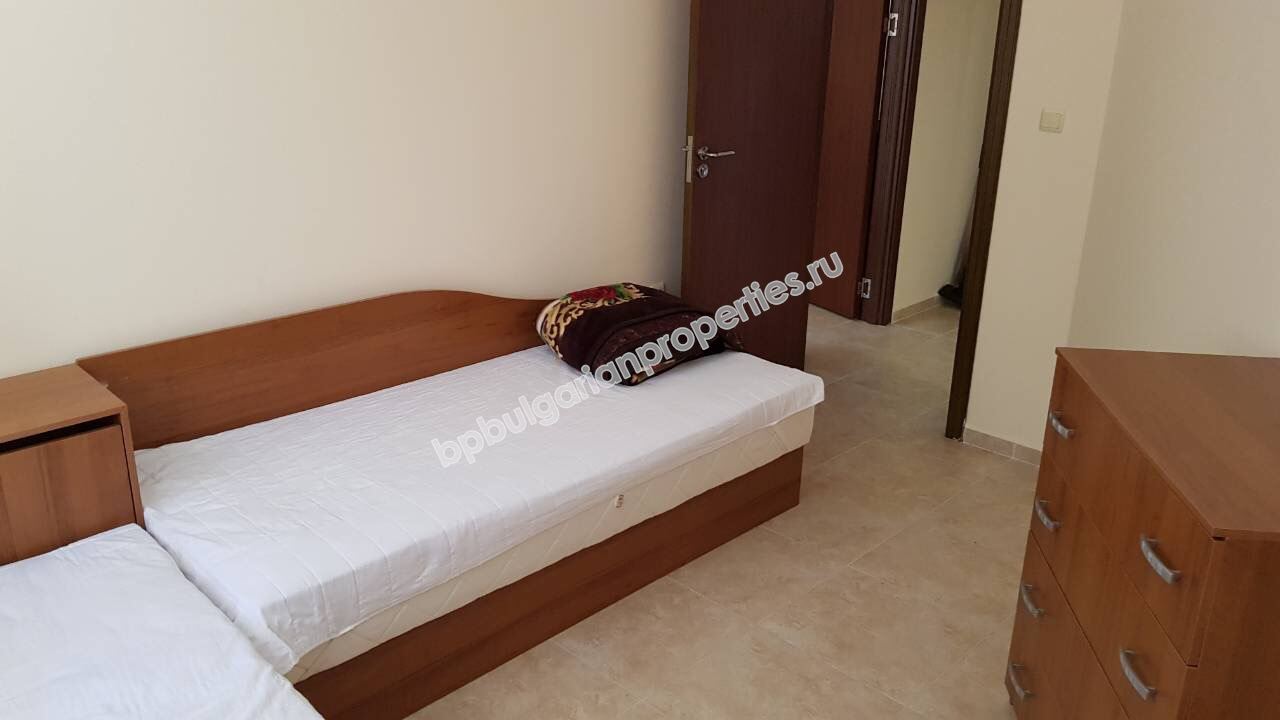 Меблированная трехкомнатная квартира близко к пляжу на продажу в курорте Равда