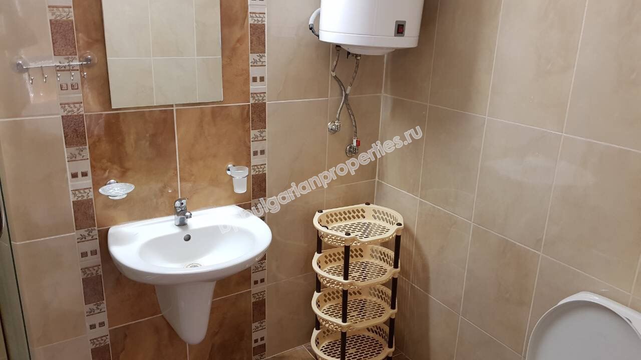 Меблированная трехкомнатная квартира близко к пляжу на продажу в курорте Равда