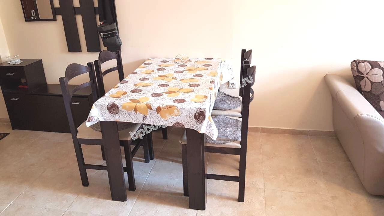 Меблированная трехкомнатная квартира близко к пляжу на продажу в курорте Равда