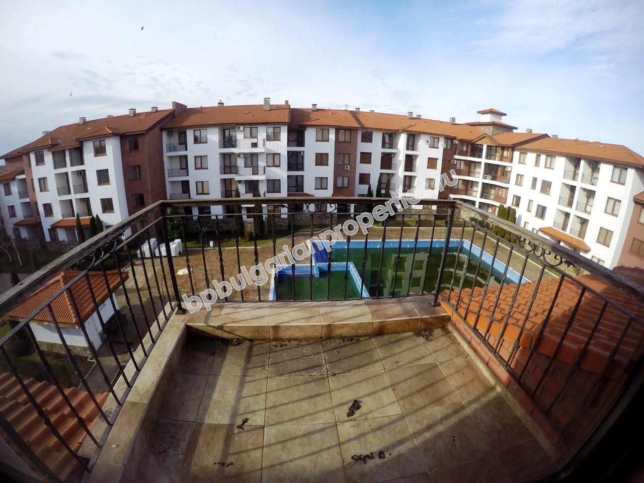 Меблированная трехкомнатная квартира близко к пляжу на продажу в курорте Равда