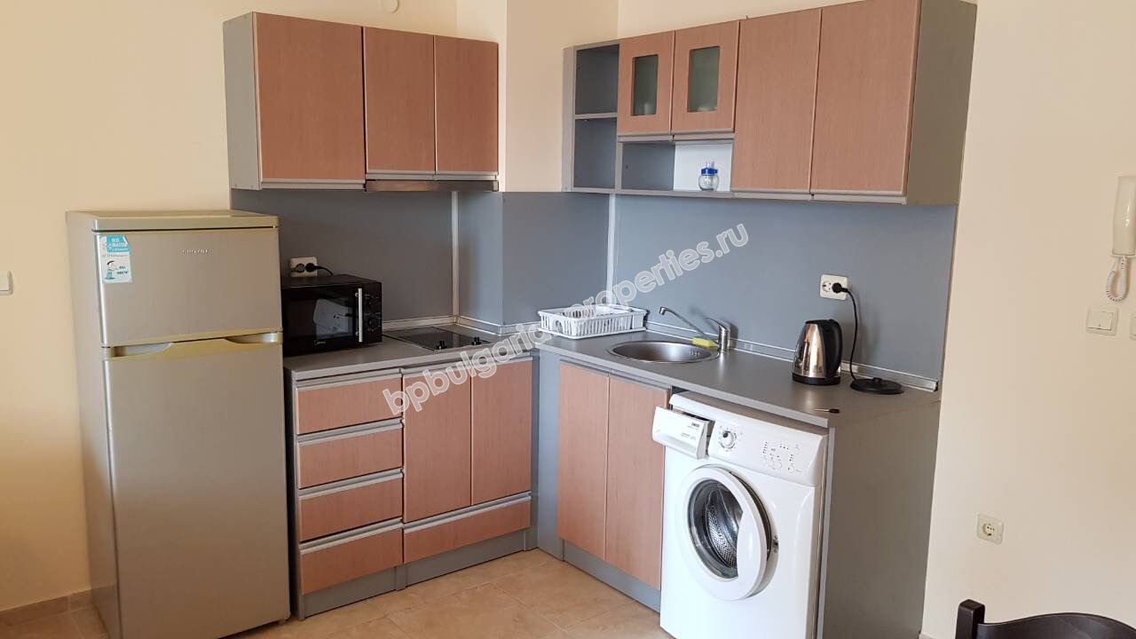 Меблированная трехкомнатная квартира близко к пляжу на продажу в курорте Равда