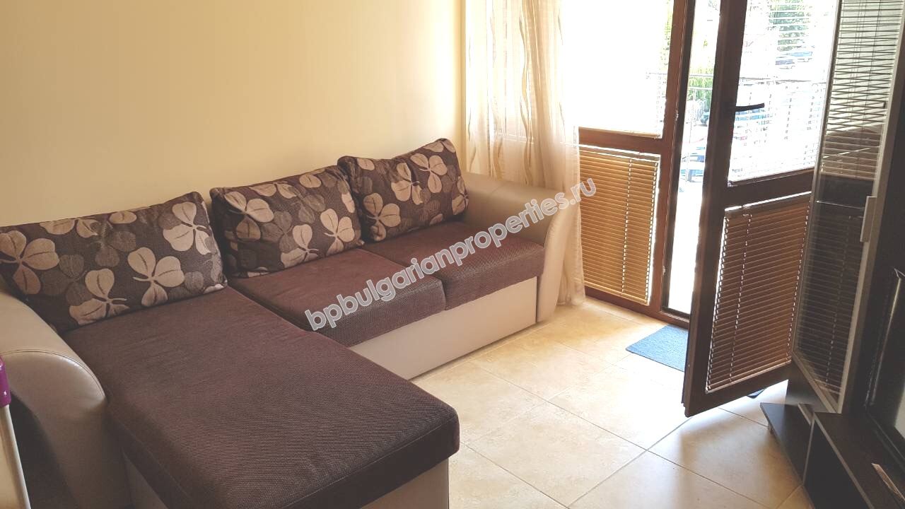 Меблированная трехкомнатная квартира близко к пляжу на продажу в курорте Равда