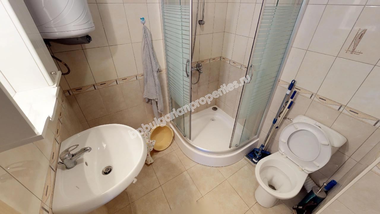 Двухкомнатная меблированная квартира в комплексе недалеко от Солнечного берега и пляжа