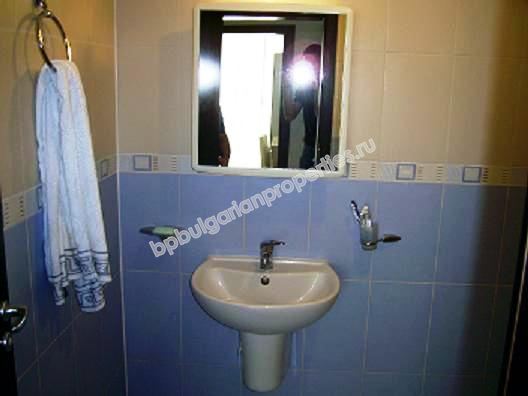 Меблированная трехкомнатная квартира на продажу недалеко от пляжа в курорте Солнечный Берег