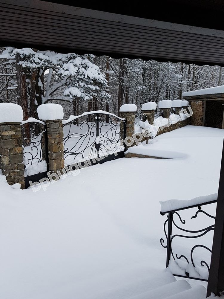 Работающий гостевой дом / гостиница на продажу в деревне вблизи города Троян Работающий гостевой дом / гостиница на продажу в деревне вблизи города Троян
