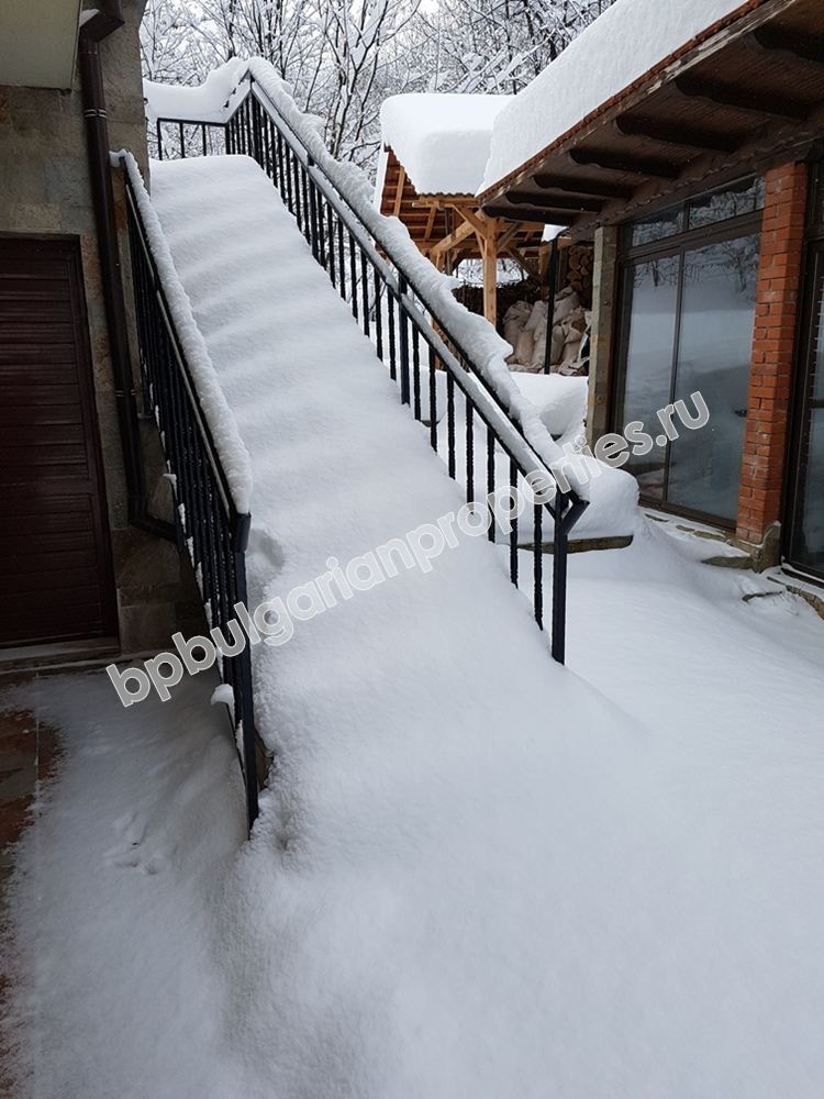 Работающий гостевой дом / гостиница на продажу в деревне вблизи города Троян Работающий гостевой дом / гостиница на продажу в деревне вблизи города Троян