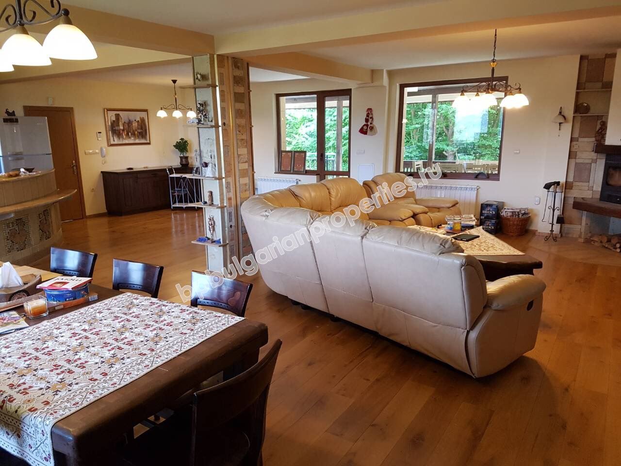 Работающий гостевой дом / гостиница на продажу в деревне вблизи города Троян Работающий гостевой дом / гостиница на продажу в деревне вблизи города Троян