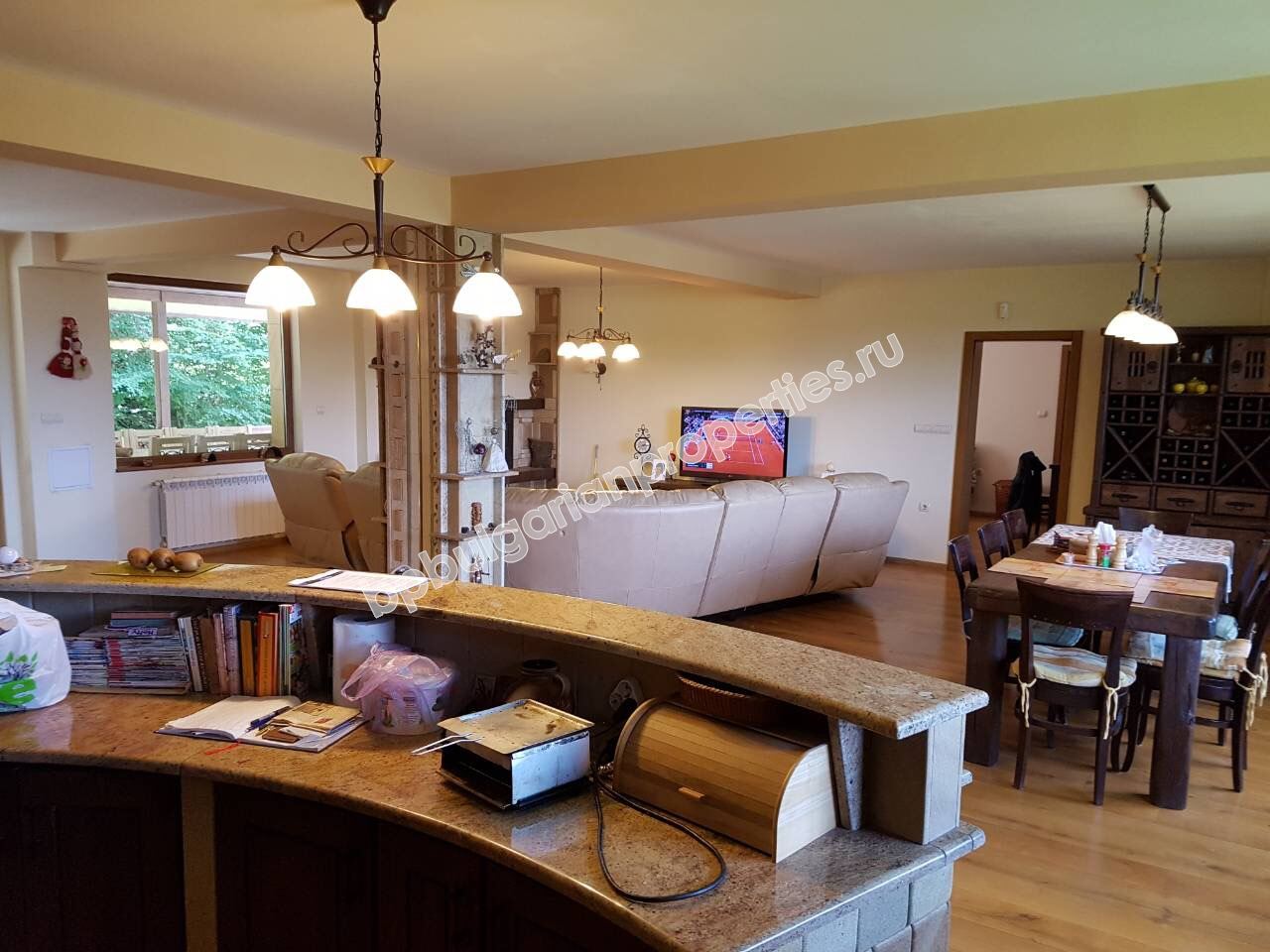 Работающий гостевой дом / гостиница на продажу в деревне вблизи города Троян Работающий гостевой дом / гостиница на продажу в деревне вблизи города Троян