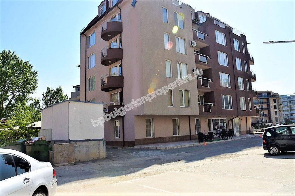 Меблированная двухкомнатная квартира близко к пляжу на продажу в курорте Солнечный Берег