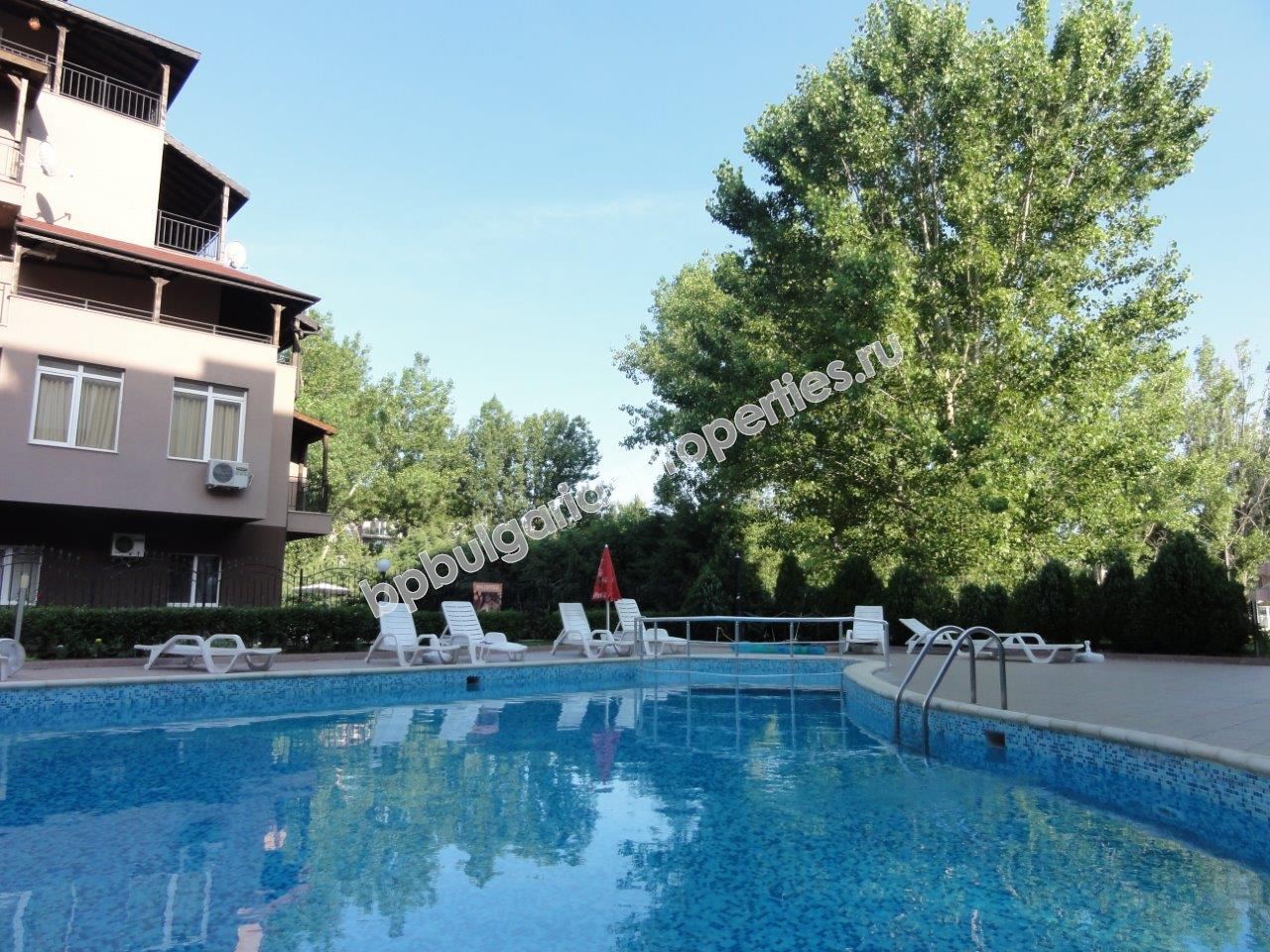 Меблированная двухкомнатная квартира близко к пляжу на продажу в курорте Солнечный Берег