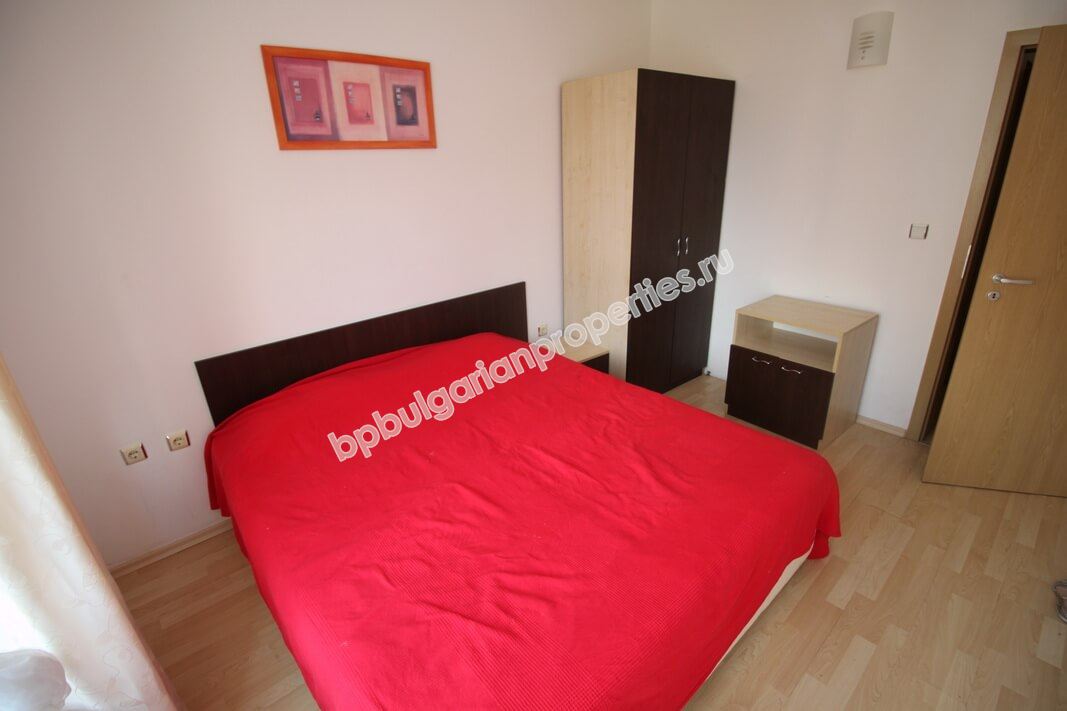 Меблированная двухкомнатная квартира близко к пляжу на продажу в курорте Солнечный Берег