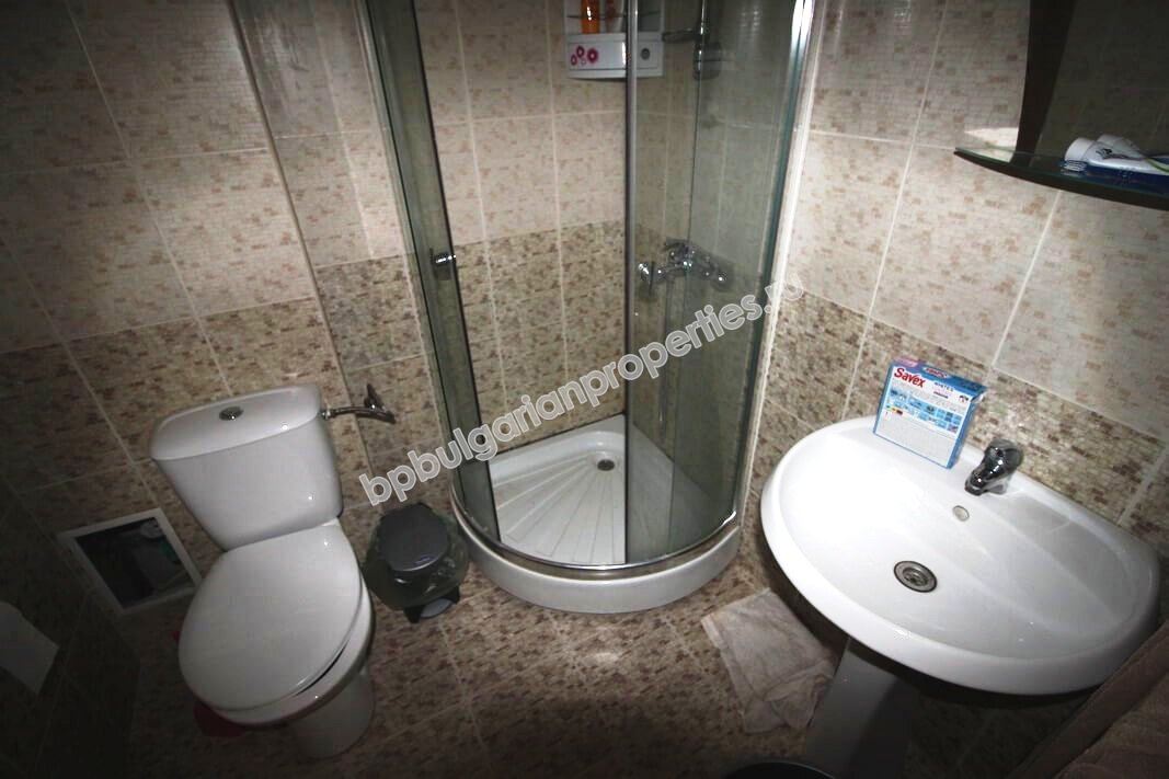 Меблированная двухкомнатная квартира близко к пляжу на продажу в курорте Солнечный Берег