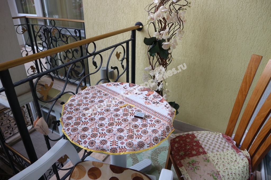 Люксовая меблированная студия на продажу в курорте Солнечный Берег