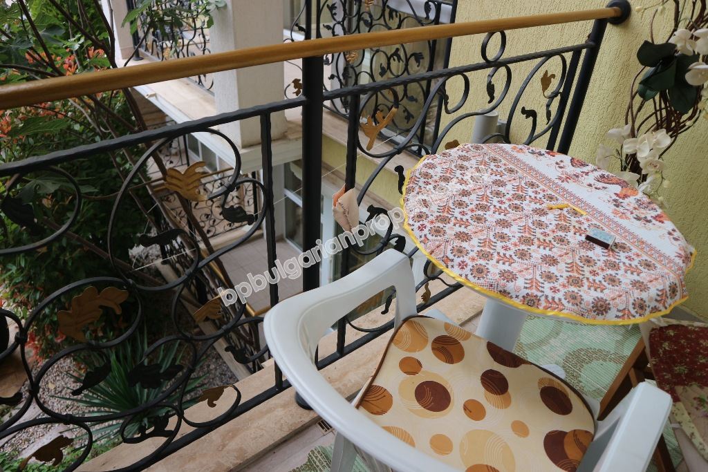 Люксовая меблированная студия на продажу в курорте Солнечный Берег