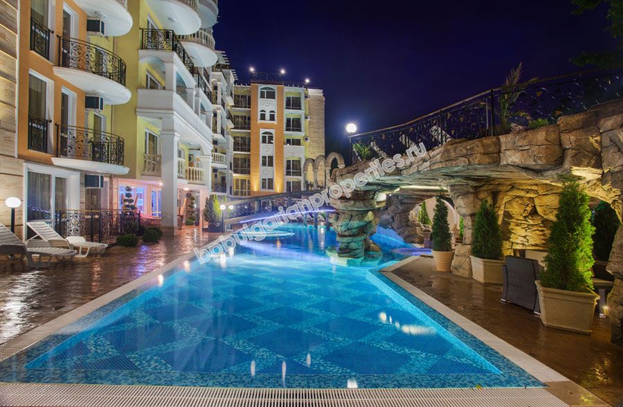 Люксовая меблированная студия на продажу в курорте Солнечный Берег