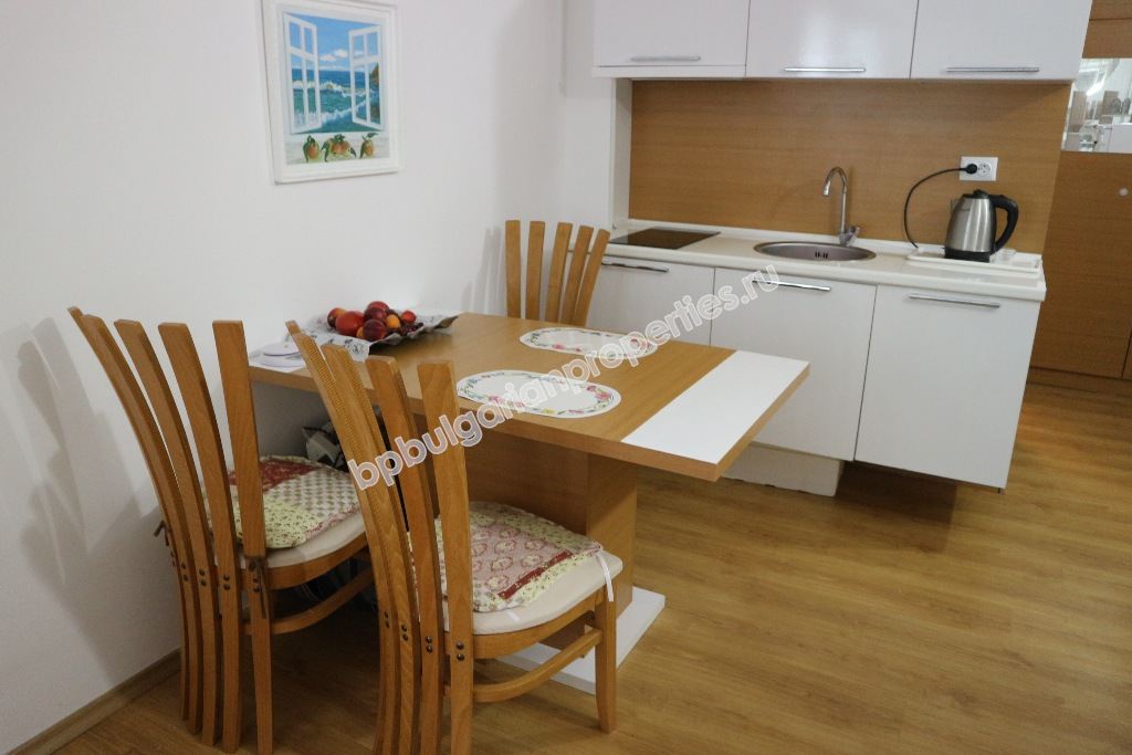 Люксовая меблированная студия на продажу в курорте Солнечный Берег