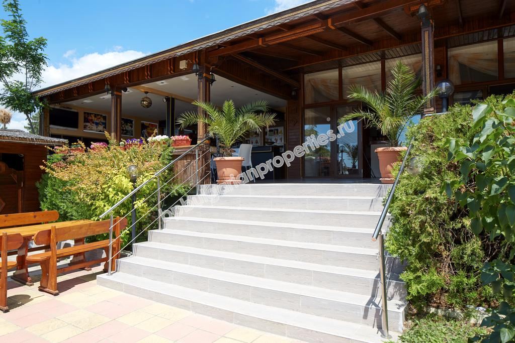 Меблированная двухкомнатный квартира с видом на море для продажи недалеко от пляжа в Свети Влас