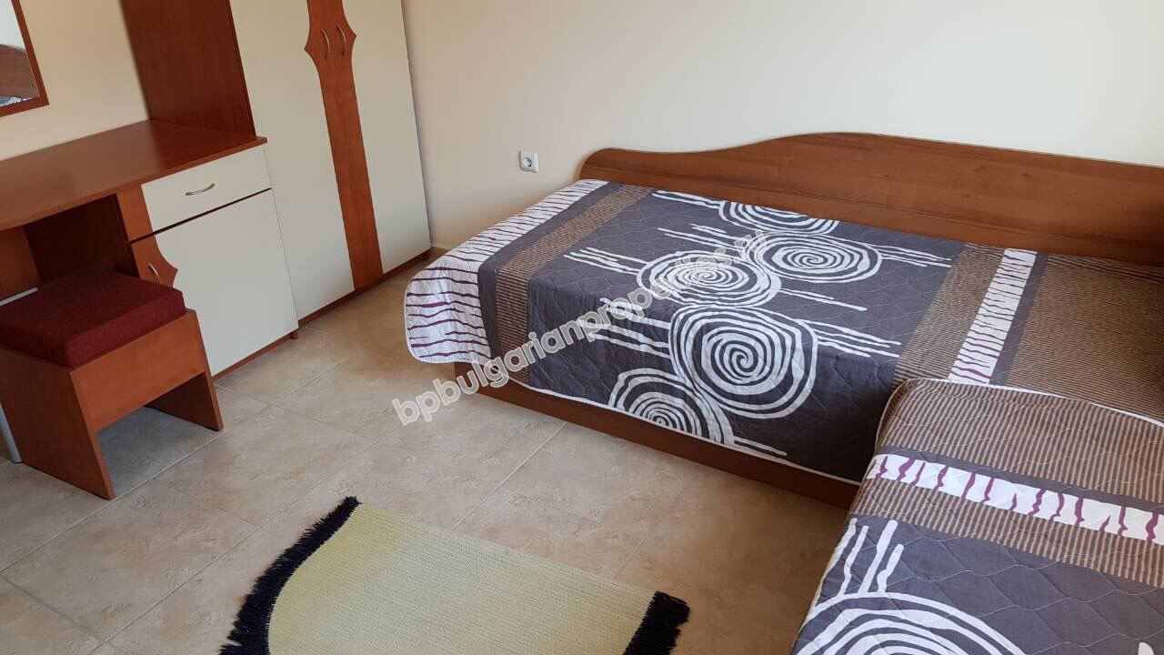 Меблированная квартира с тремя спальнями близко к пляжу на продажу в курорте Равда