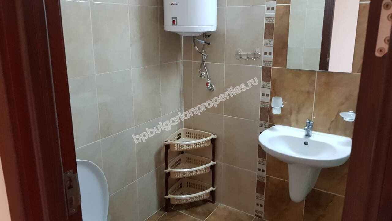 Меблированная квартира с тремя спальнями близко к пляжу на продажу в курорте Равда