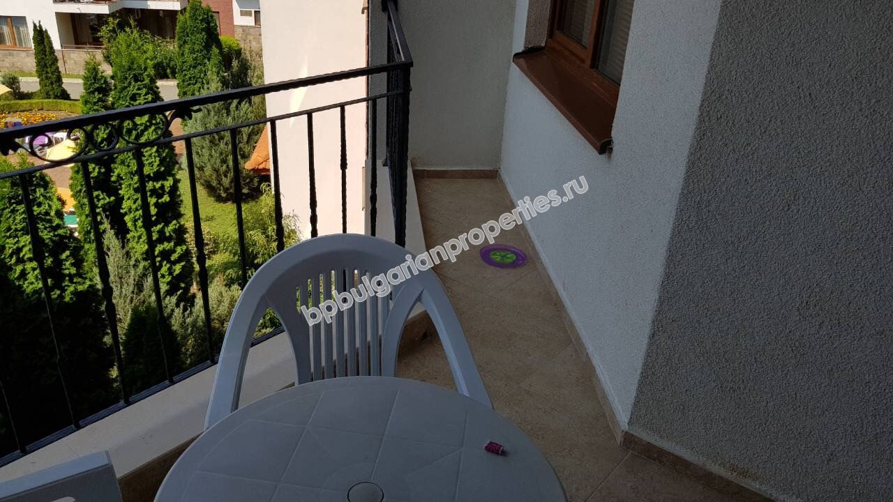 Меблированная квартира с тремя спальнями близко к пляжу на продажу в курорте Равда