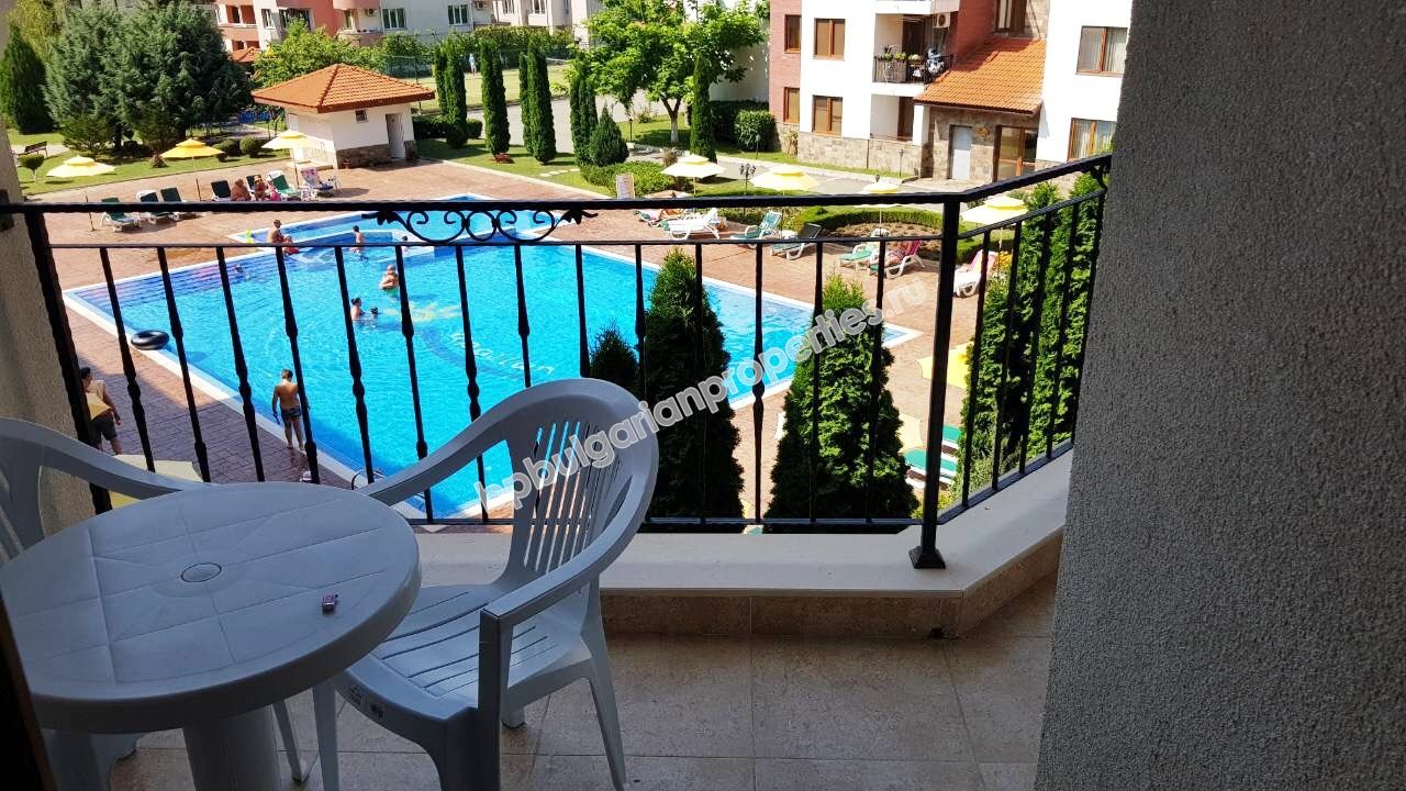 Меблированная квартира с тремя спальнями близко к пляжу на продажу в курорте Равда