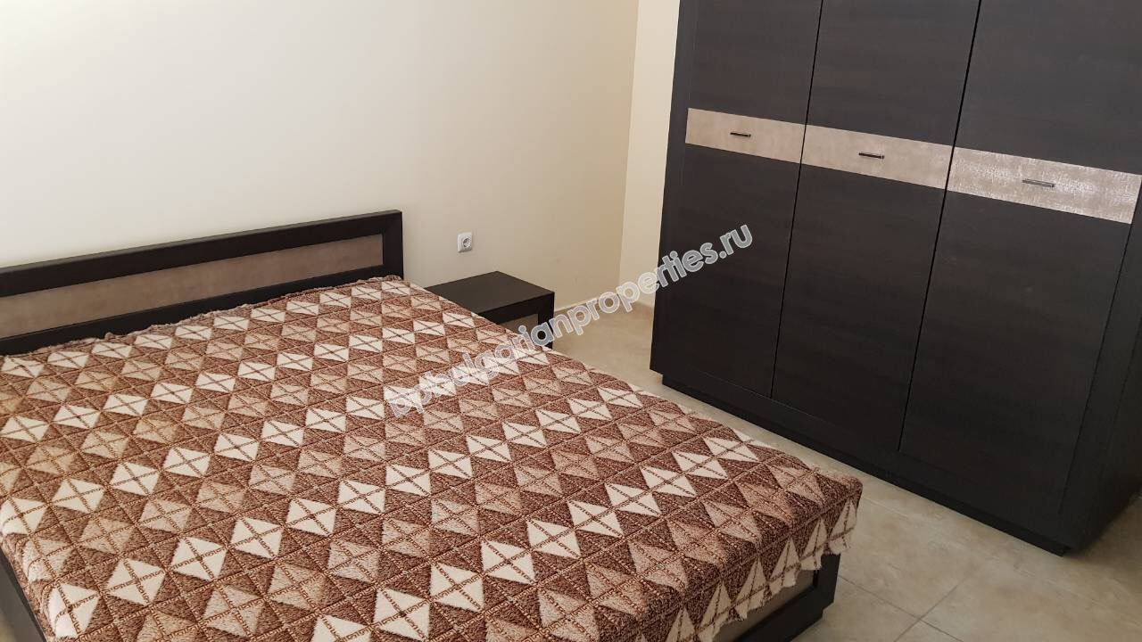 Меблированная квартира с тремя спальнями близко к пляжу на продажу в курорте Равда