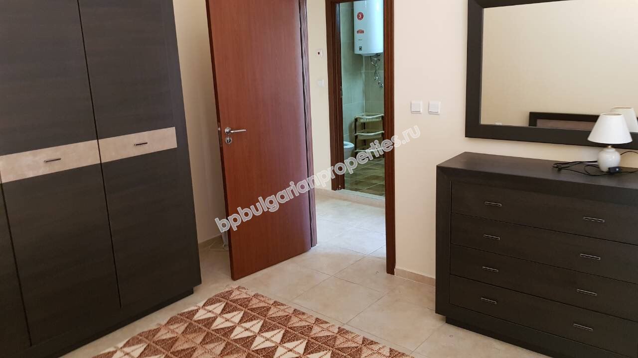 Меблированная квартира с тремя спальнями близко к пляжу на продажу в курорте Равда