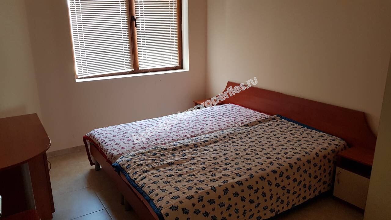 Меблированная квартира с тремя спальнями близко к пляжу на продажу в курорте Равда