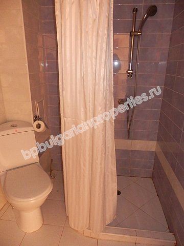 Меблированная двухкомнатная квартира близко к пляжу на продажу в курорте Солнечный Берег