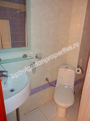 Меблированная двухкомнатная квартира близко к пляжу на продажу в курорте Солнечный Берег