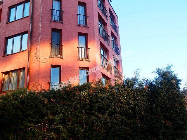 Меблированная двухкомнатная квартира близко к пляжу на продажу в курорте Солнечный Берег