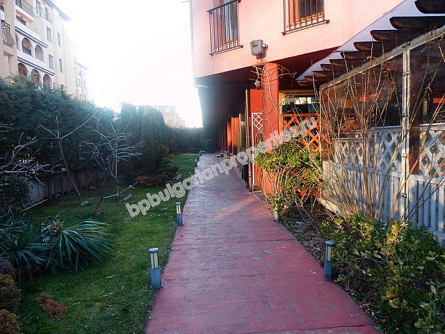 Меблированная двухкомнатная квартира близко к пляжу на продажу в курорте Солнечный Берег