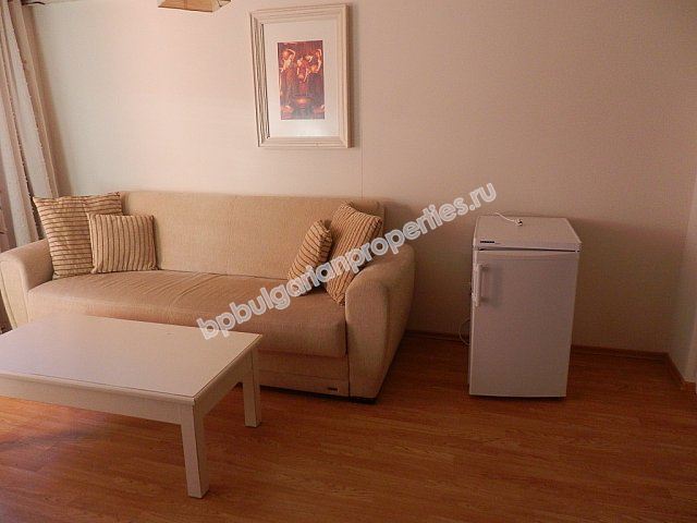 Меблированная двухкомнатная квартира близко к пляжу на продажу в курорте Солнечный Берег