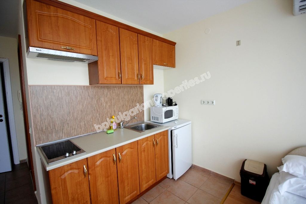 Меблированная студия с видом на море на продажу в курорте Святой Влас