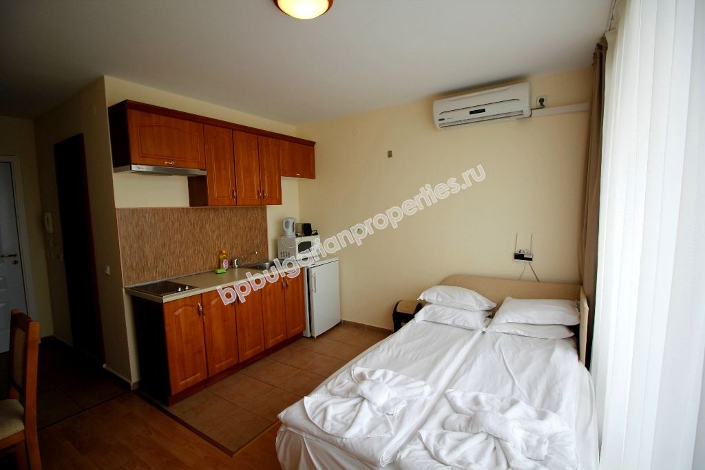 Меблированная студия с видом на море на продажу в курорте Святой Влас