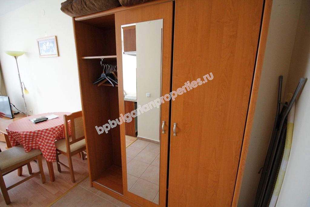 Меблированная студия с видом на море на продажу в курорте Святой Влас