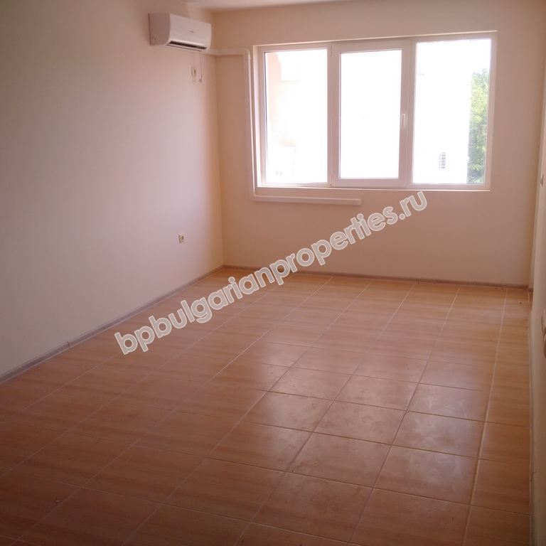 Новая двухкомнатная квартира на продажу близко к пляжу в городе Несебр