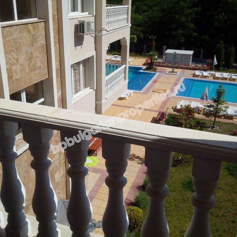 Новая двухкомнатная квартира на продажу близко к пляжу в городе Несебр