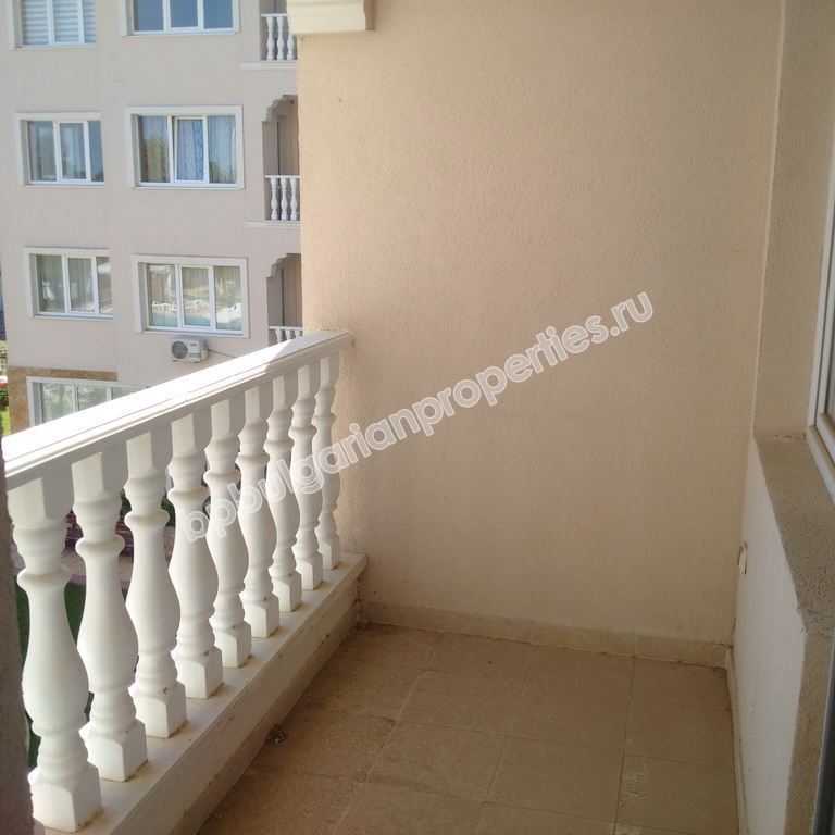 Новая двухкомнатная квартира на продажу близко к пляжу в городе Несебр