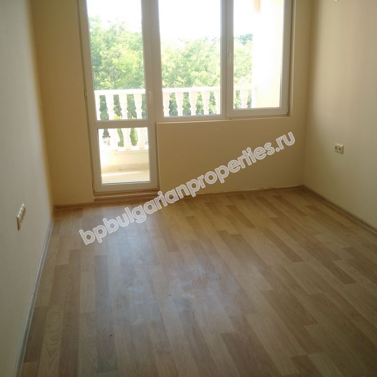 Новая двухкомнатная квартира на продажу близко к пляжу в городе Несебр