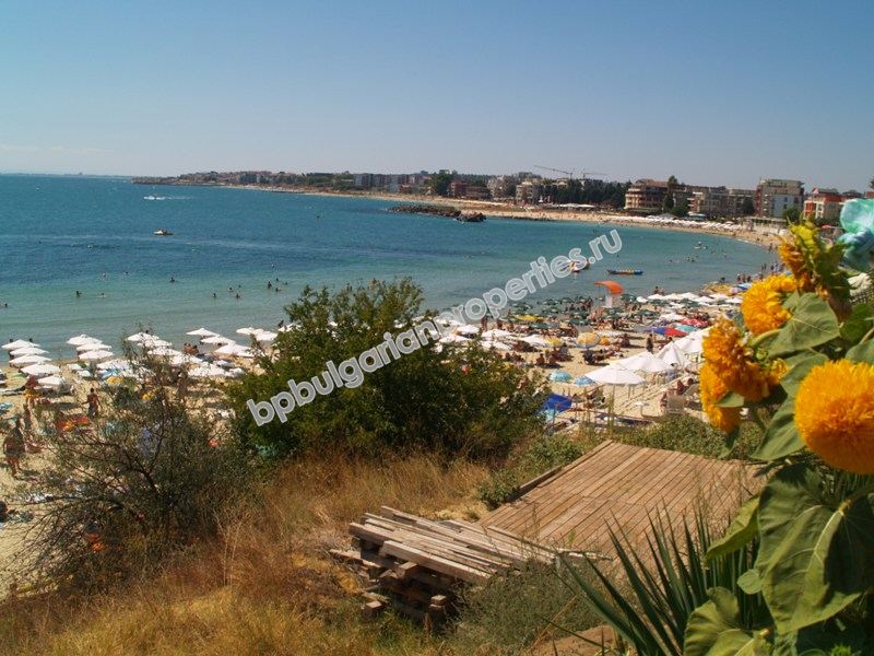 Новая двухкомнатная квартира на продажу близко к пляжу в городе Несебр