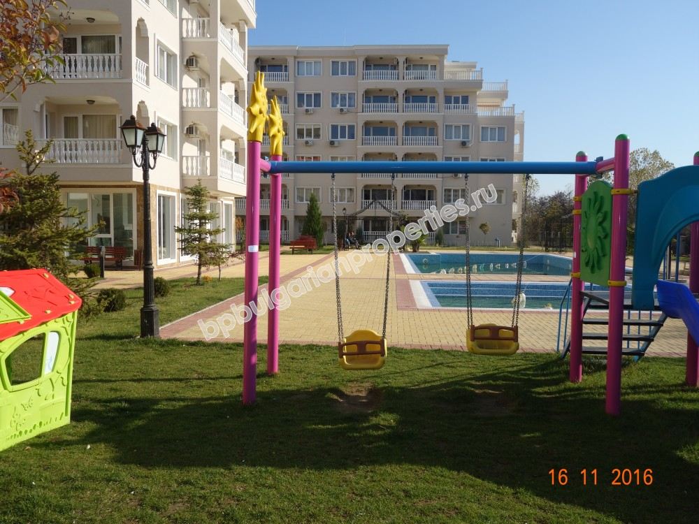 Новая двухкомнатная квартира на продажу близко к пляжу в городе Несебр