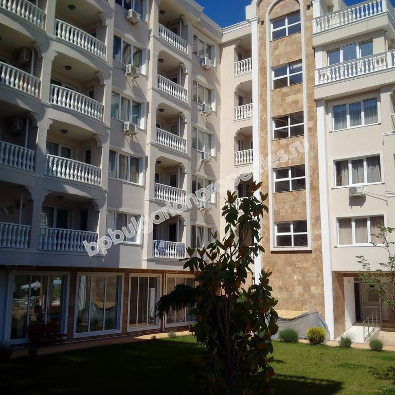 Новая двухкомнатная квартира на продажу близко к пляжу в городе Несебр