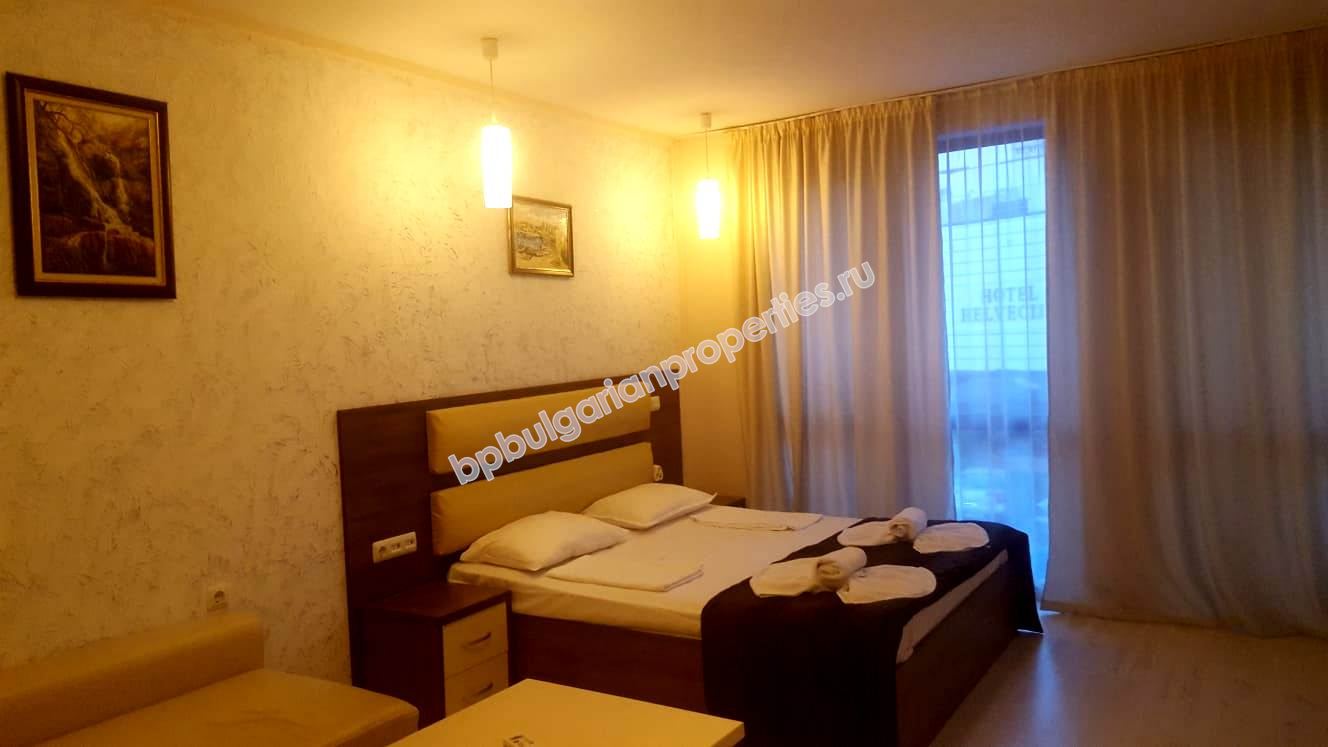 Просторная меблированная студия близко к морю на продажу в курорте Солнечный Берег