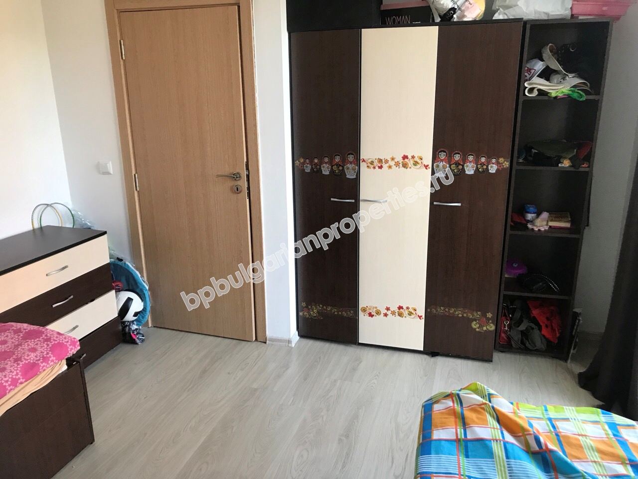 Меблированная двухкомнатная квартира на продажу недалеко от пляжа в курорте Солнечный берег