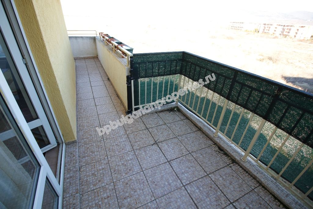 Меблированная двухкомнатная квартира на продажу в курорте Солнечный берег