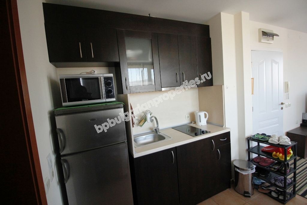 Меблированная двухкомнатная квартира на продажу в курорте Солнечный берег