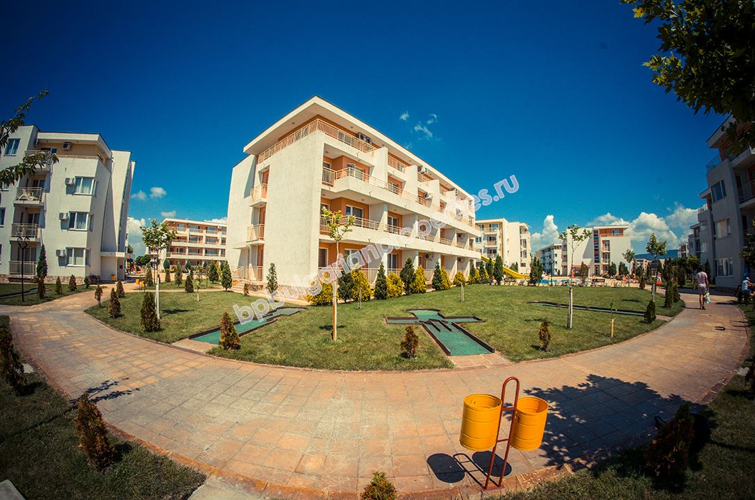 Меблированная двухкомнатная квартира на продажу в курорте Солнечный берег