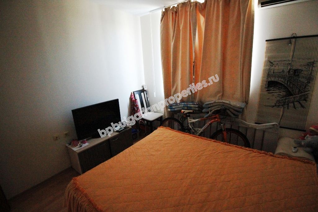 Меблированная двухкомнатная квартира на продажу в курорте Солнечный берег